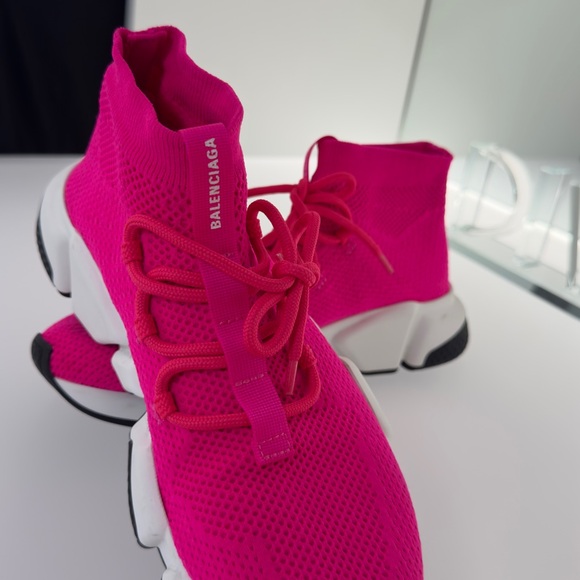 Shoes has been worn once - Picture 4 of 5